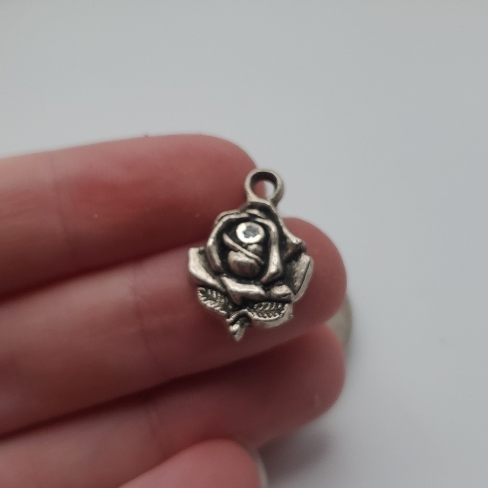 Silver blooming rose Victorian styled necklace pendant